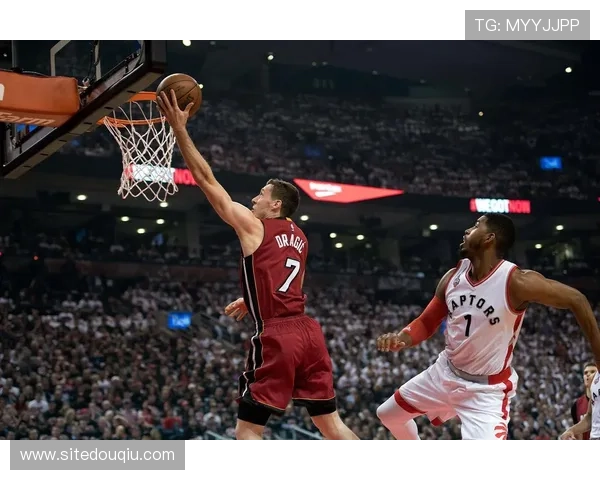 斗球体育直播app电脑版操作简便,轻松掌握赛事直播与互动功能 斗球体育直播app电脑版操作简便,轻松掌握赛事直播与互动功能