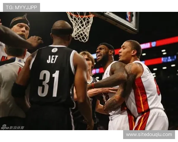 斗球免费nba直播无需下载，支持多设备同步观看高清比赛