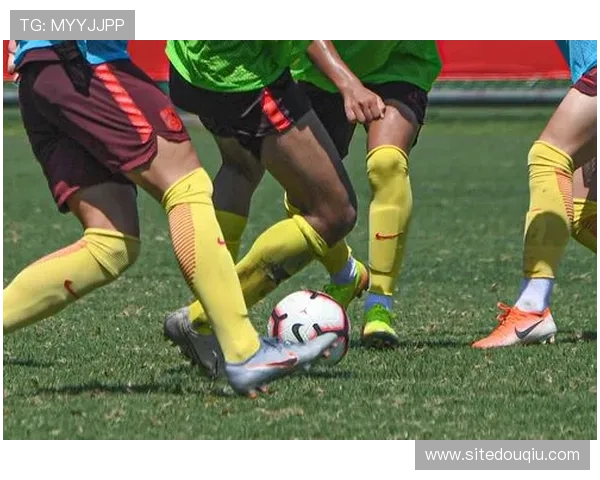 斗球体育官网app下载全新上线，提供多种足球游戏模式，满足不同玩家的娱乐需求与竞技体验